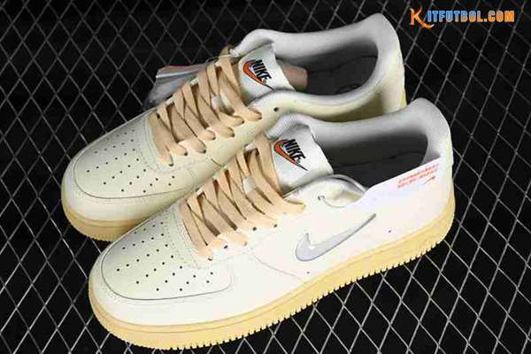 Nike Air Force 1'07 Low Amarillo DO9456-100