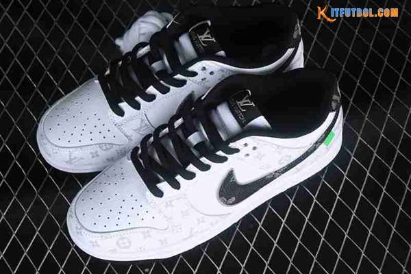 Nike SB Dunk Low Blanco/Negro LV0526-591